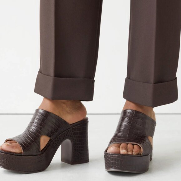 & Other Stories Tapered Cuff Trousers in Brown - Picture 3 of 7